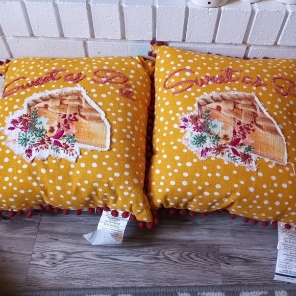 The Pioneer Woman Harvest Sweet as Pie Decorative Throw Pillow 18x18 Set of 2 - Picture 1 of 2